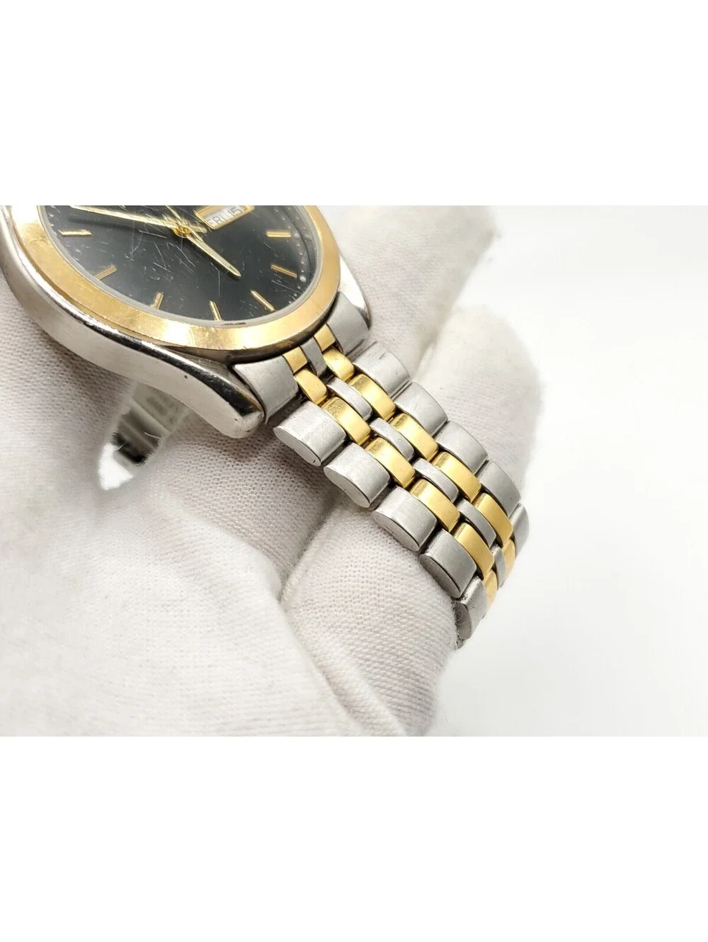 Vintage Pulsar Quartz Mens Watch New Battery Two-Tone Black Day/Date Dial 37mm